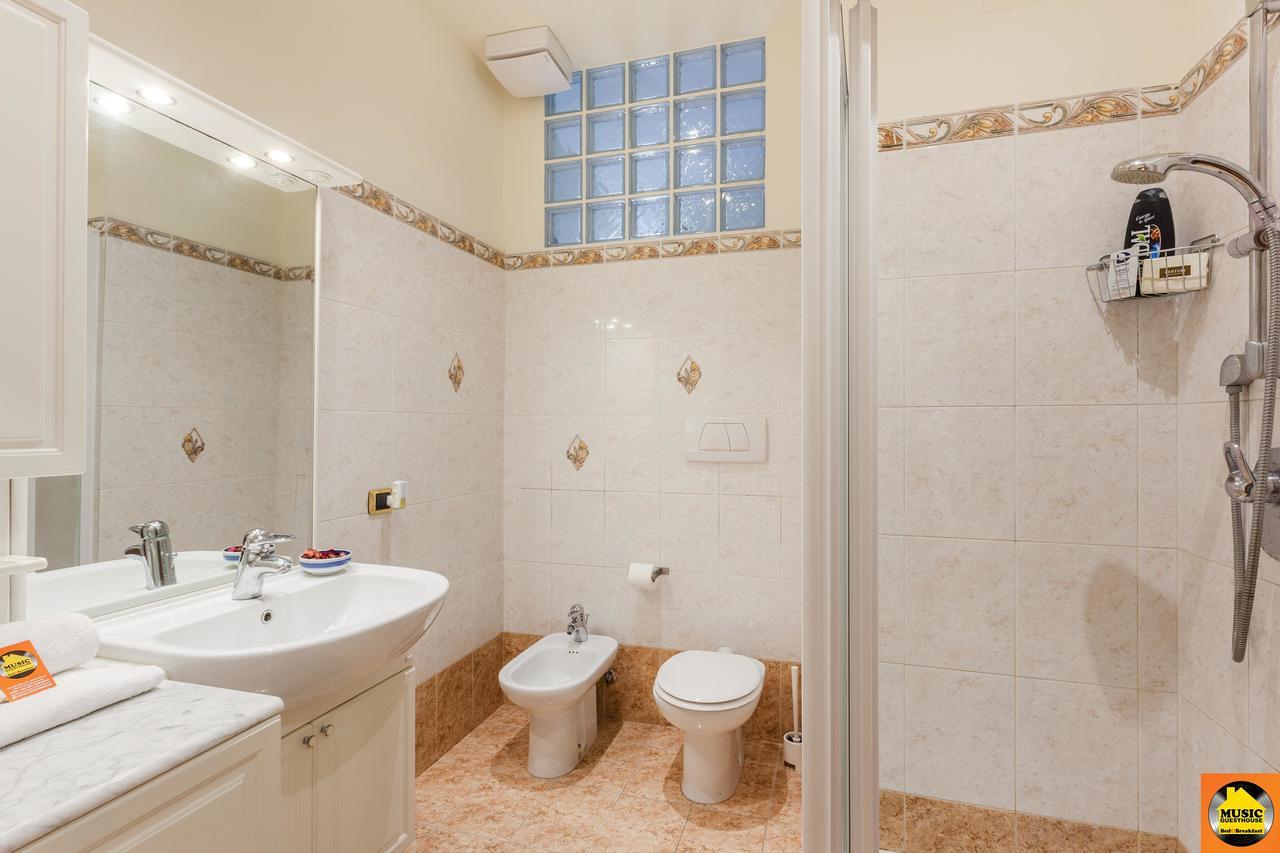 Music Guesthouse Рим Экстерьер фото