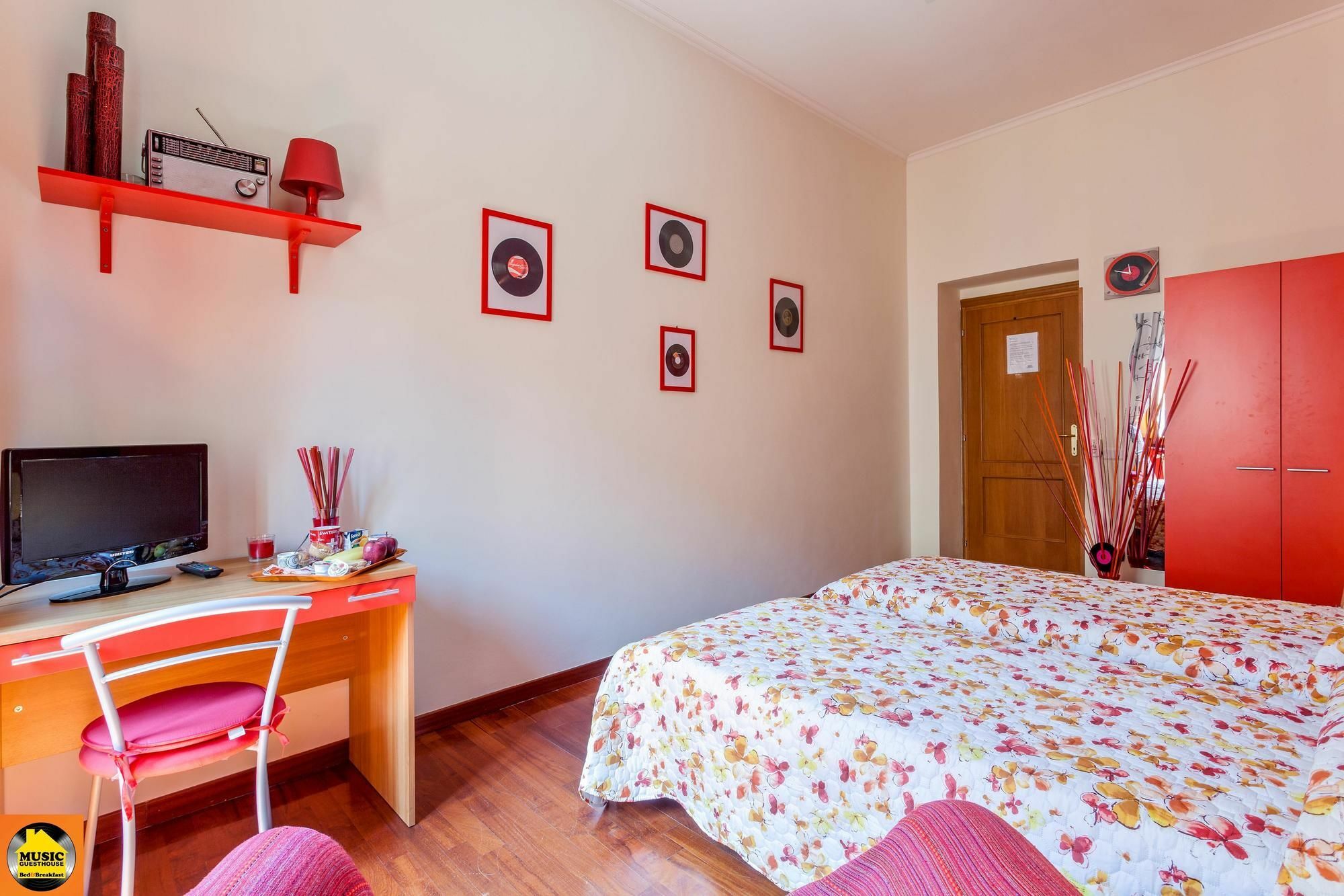 Music Guesthouse Рим Экстерьер фото